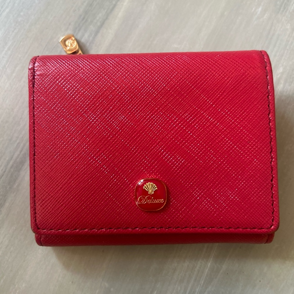 Samantha Thavasa Delusce Saffiano Leather Deep Red Compact Trifold Wallet Gold